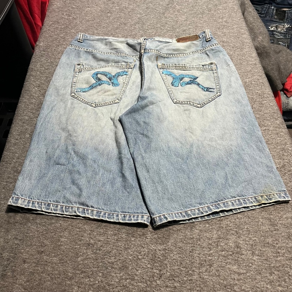 Rocawear Mens Distressed Denim Shorts Light Wash Blue Embroidered Logo Size 38